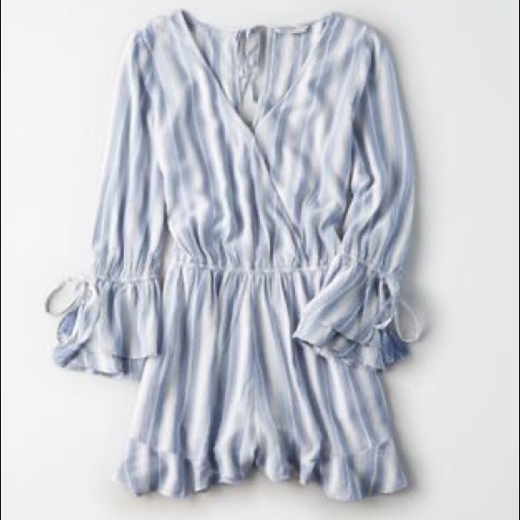 American Eagle Outfitters Pants - American Eagle Tie Sleeve Romper